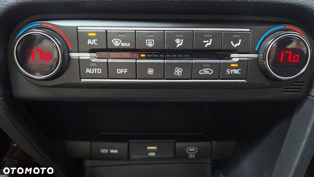 Kia Ceed 1.5 T-GDI M - 17