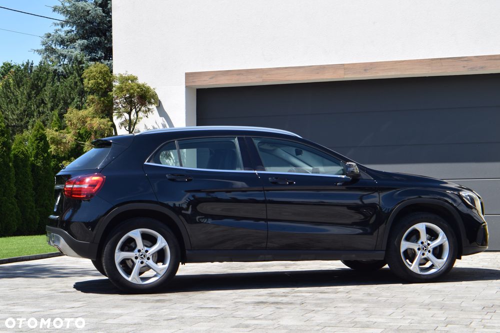 Mercedes-Benz GLA 200 7G-DCT Style - 30