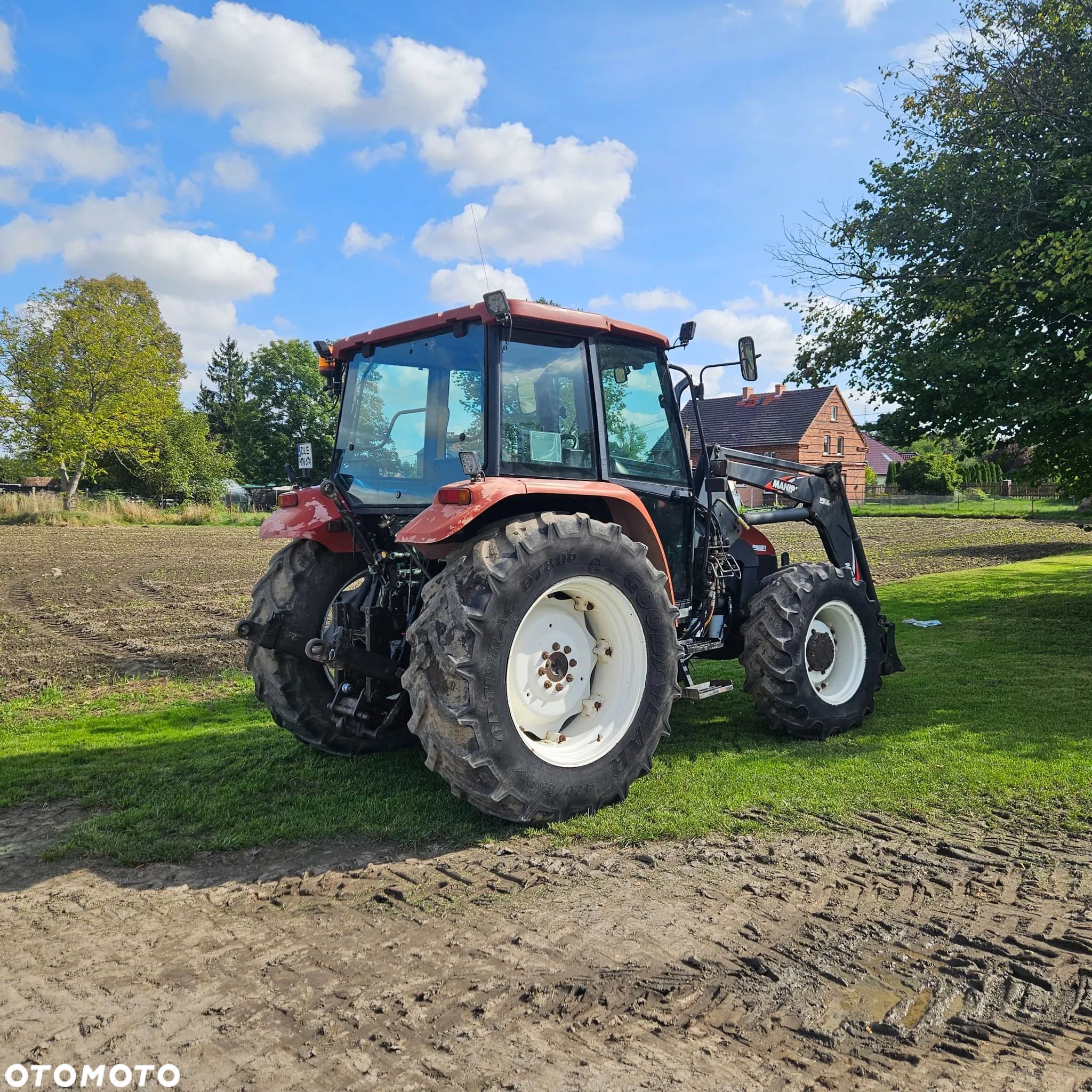 New Holland L75 - 1