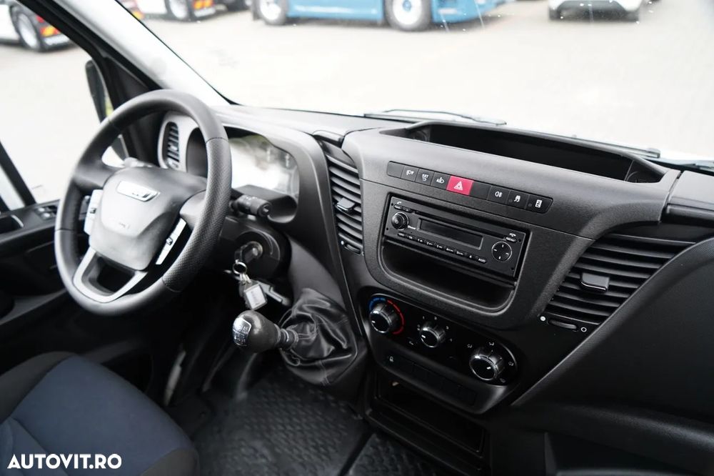 Iveco DAILY 35-140 / BASCULATOR / CU TRACȚIE MÂNĂ / DOUĂ TRACȚII / MANUAL / 6 LOCURI / - 29