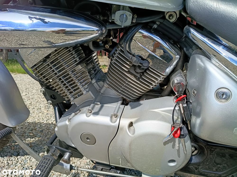 Suzuki Intruder - 29