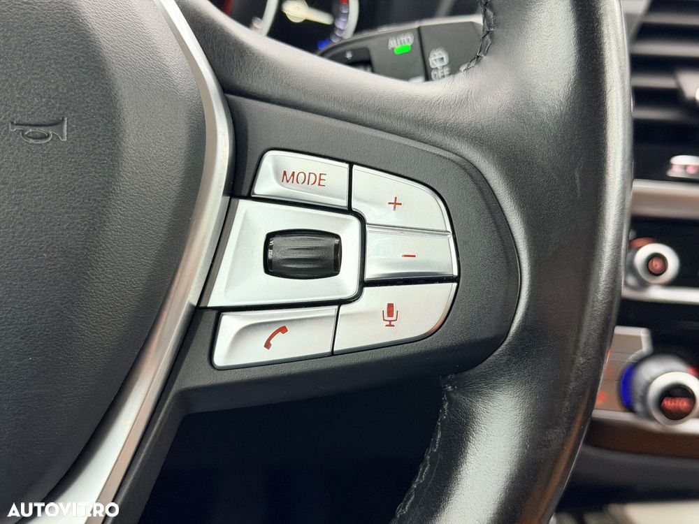 BMW X3 xDrive20i AT xLine - 27