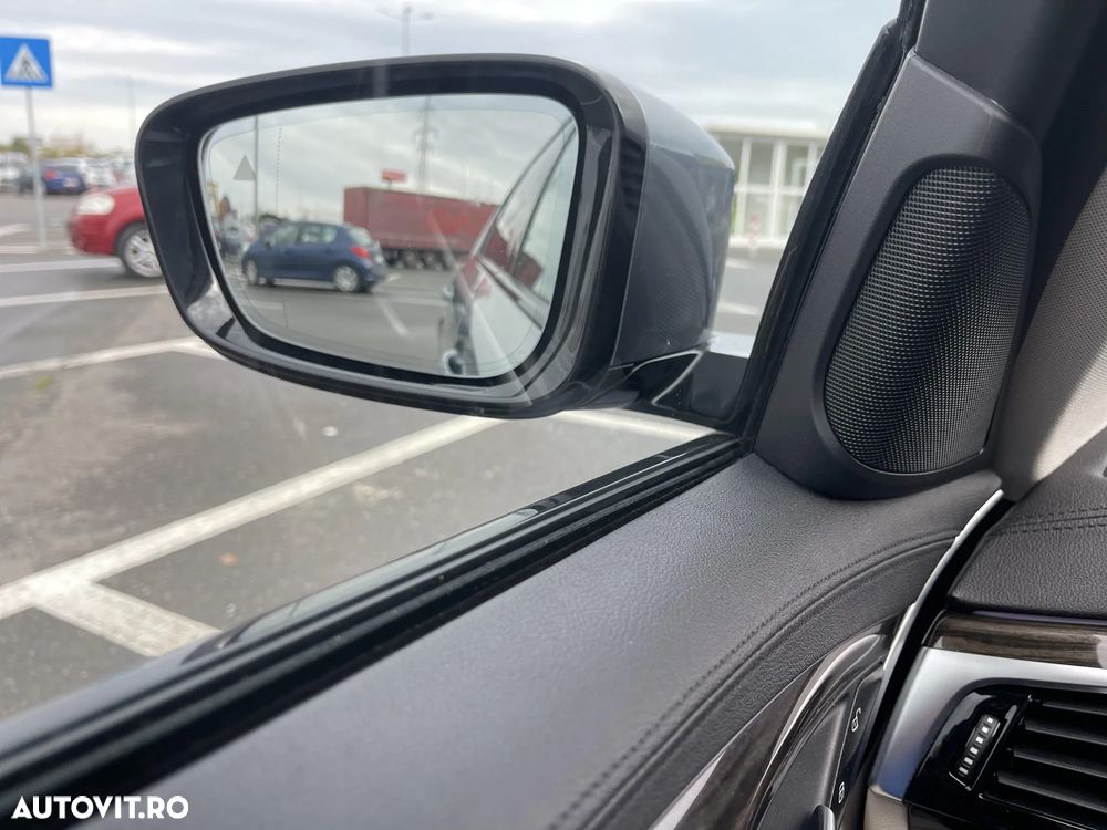 BMW Seria 5 530d xDrive Aut. Luxury Line - 27