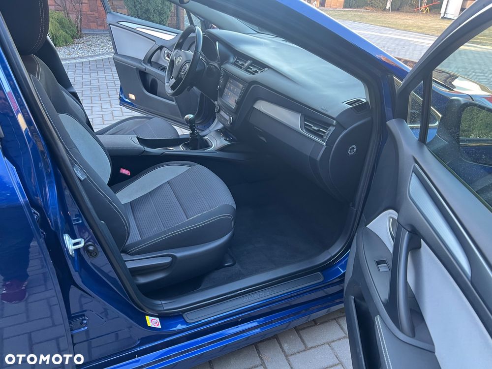 Toyota Avensis 2.0 D-4D Selection - 7