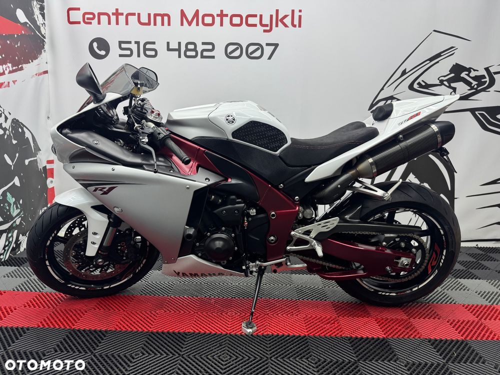 Yamaha R1 - 5