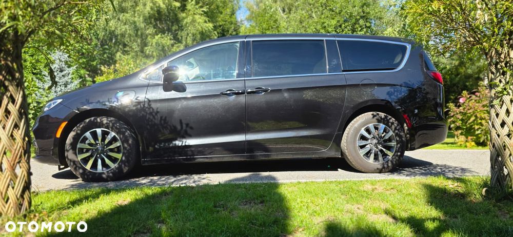 Chrysler Pacifica - 5