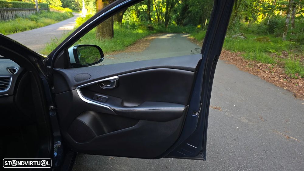 Volvo V40 1.6 D2 R-Design Powershift - 35