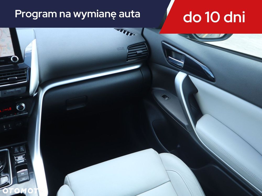 Mitsubishi Eclipse Cross - 10