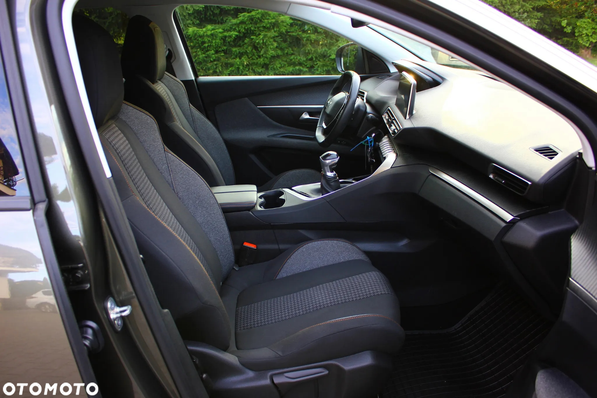 Peugeot 3008 1.5 BlueHDi Active Pack S&S - 32