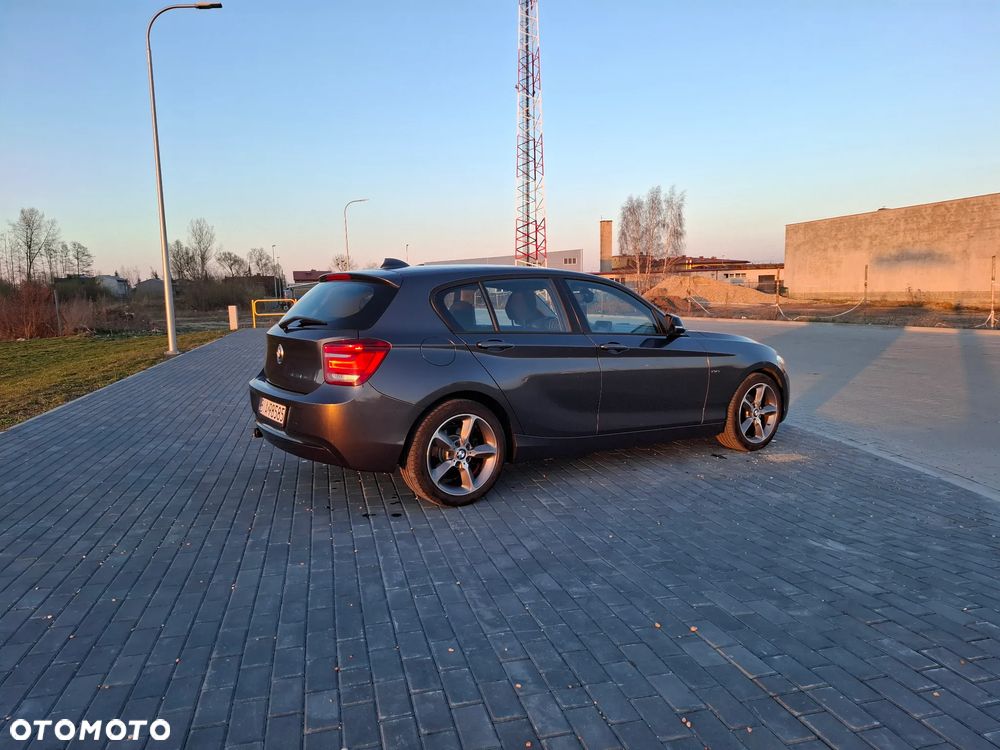 BMW Seria 1 116d Sport Line - 6