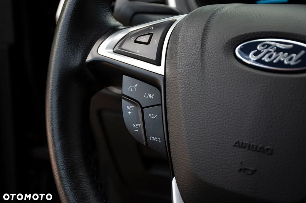Ford S-Max - 22