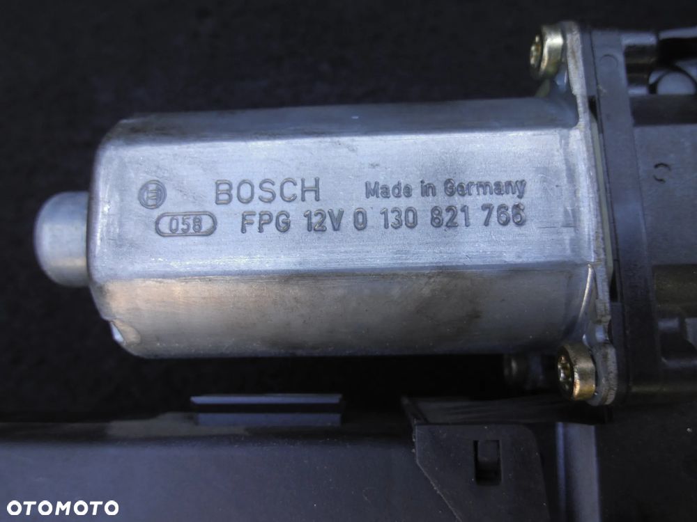 AUDI A4 B6 SILNICZEK PODNOŚNIK SZYBY PRAWY TYŁ 8E0959802A POSIADAM 2 SZT - 4