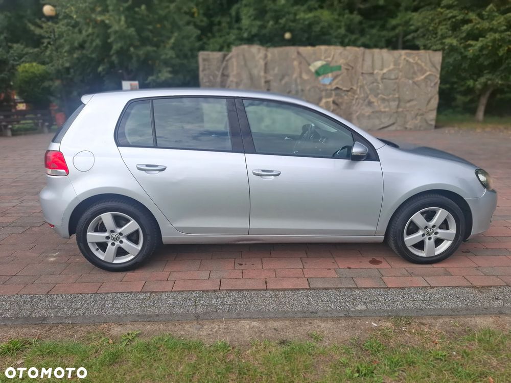 Volkswagen Golf 1.6 TDI DPF Highline - 6