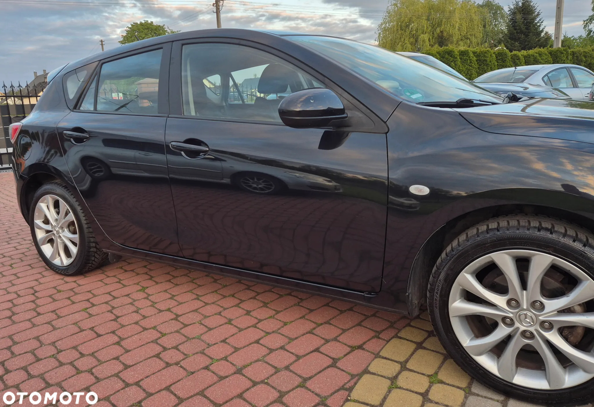 Mazda 3 1.6 Active + - 15