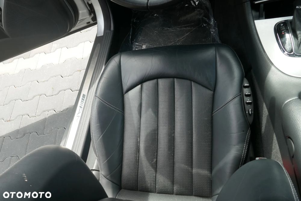 Mercedes-Benz CLK - 9