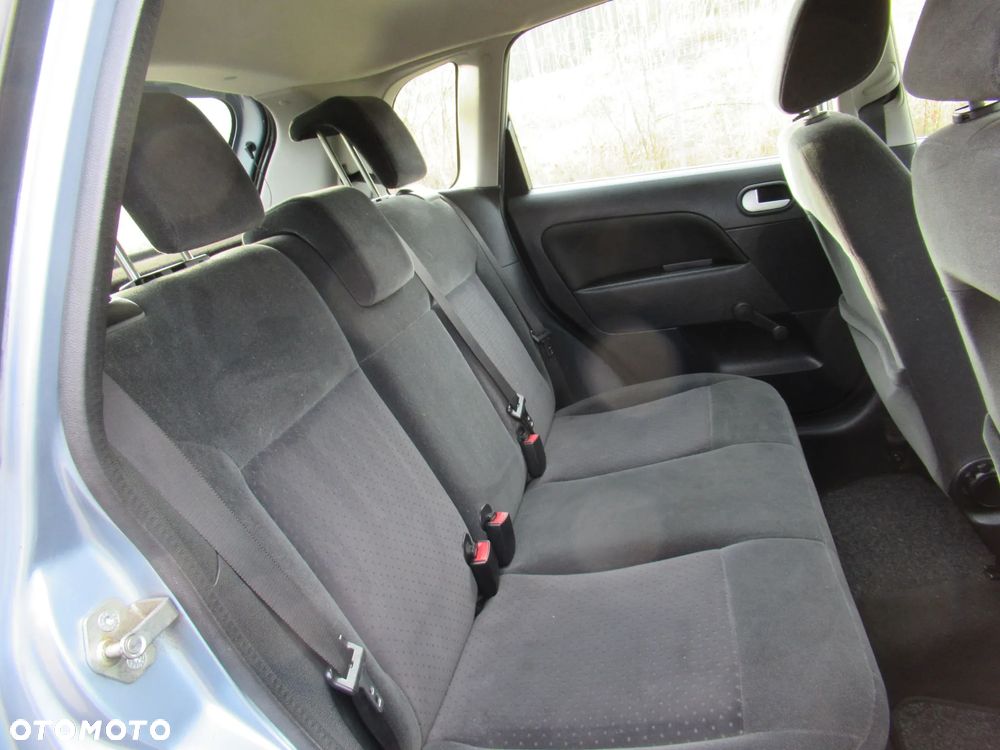 Ford Fiesta 1.4 Ghia - 33