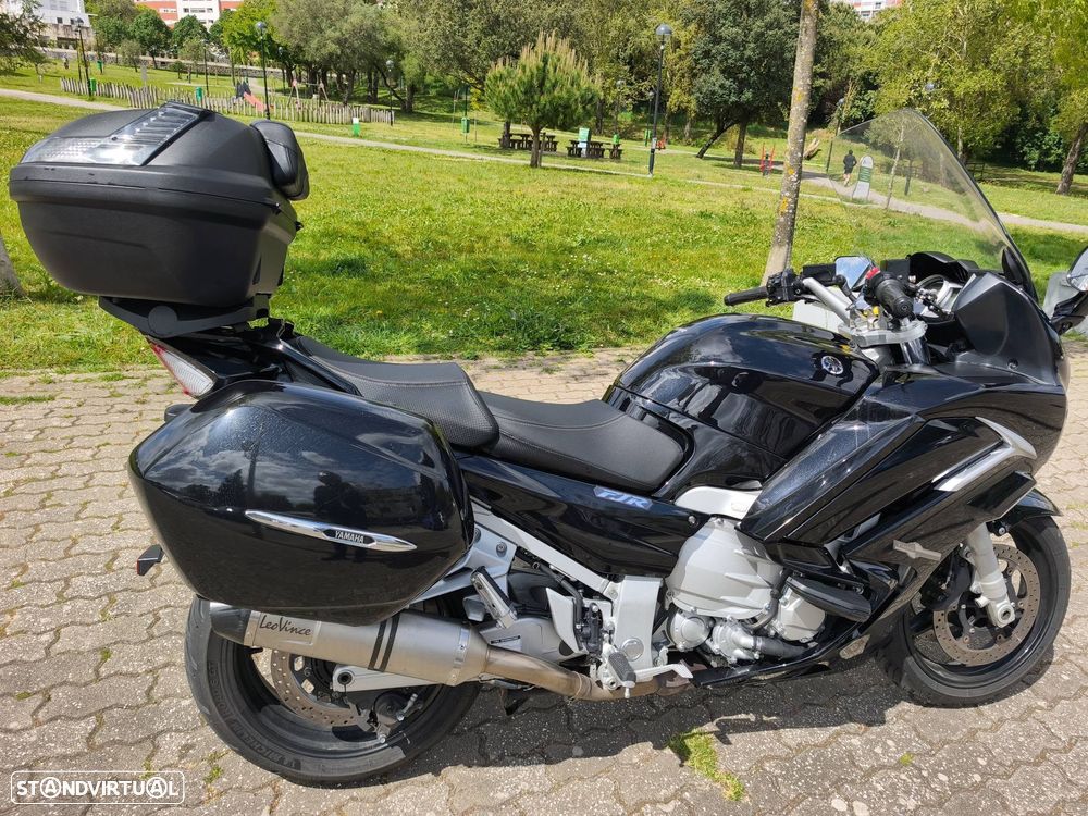 Yamaha FJR 1300 - 12