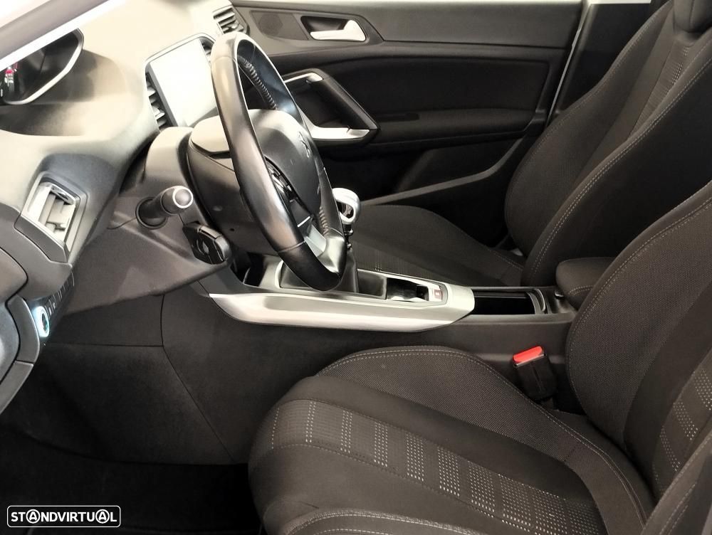 Peugeot 308 - 23