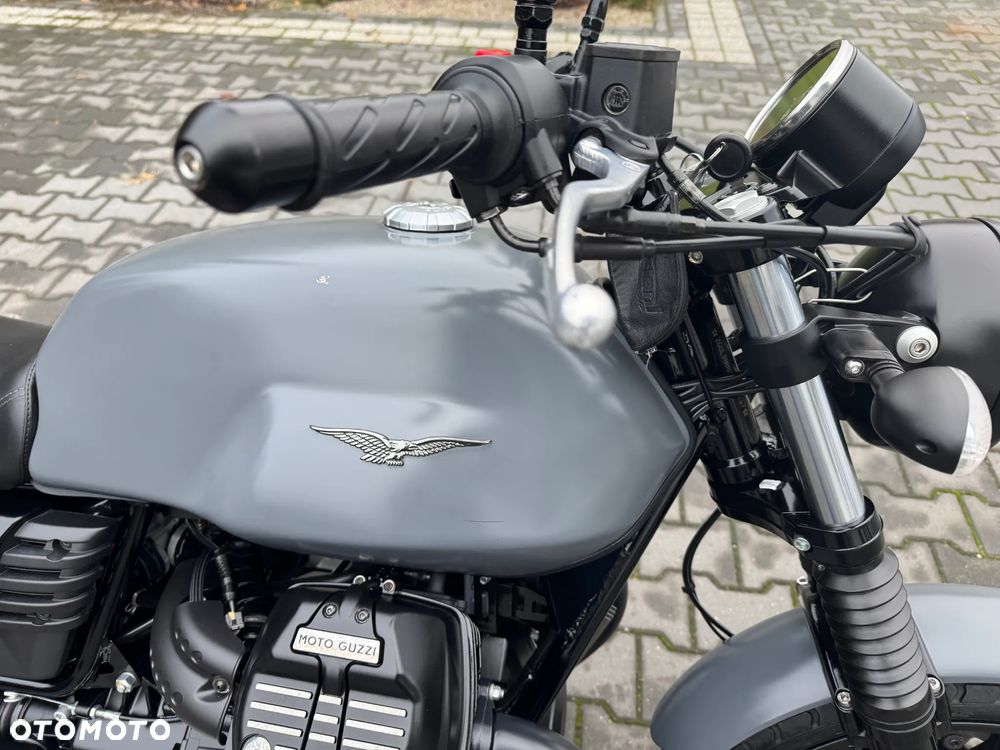Moto Guzzi V7 - 21