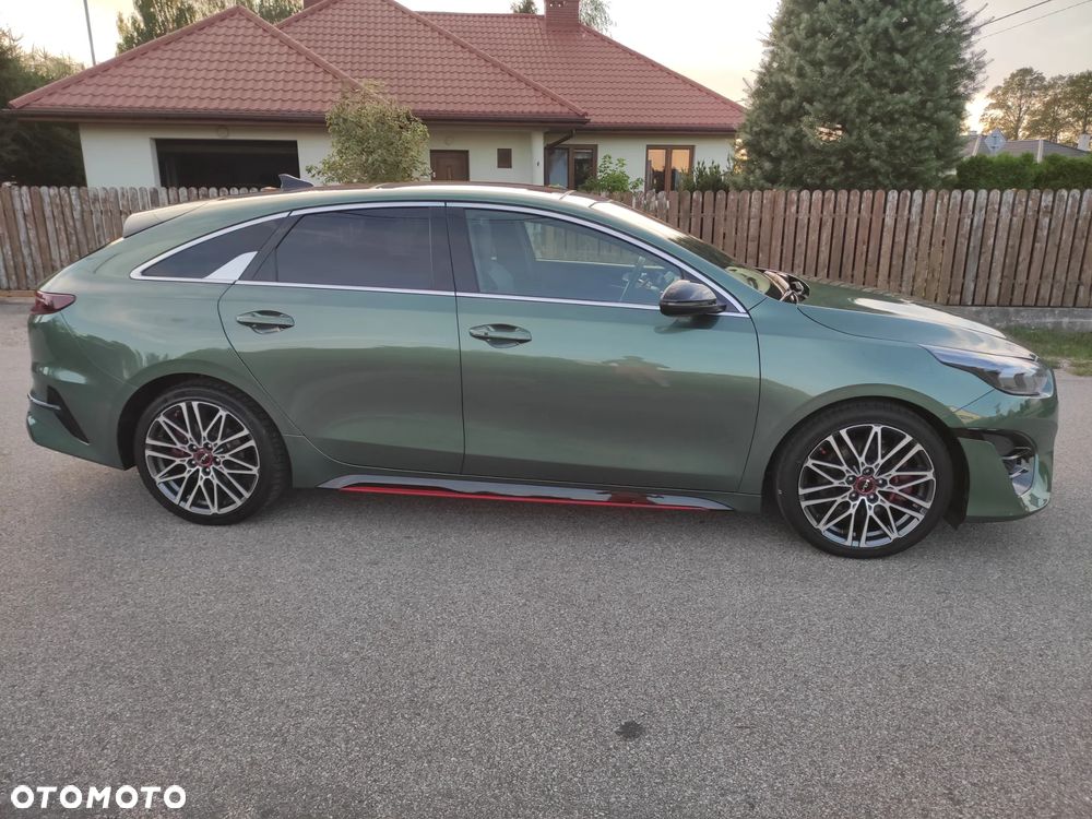 Kia ProCeed 1.6 T-GDI GT DCT - 11