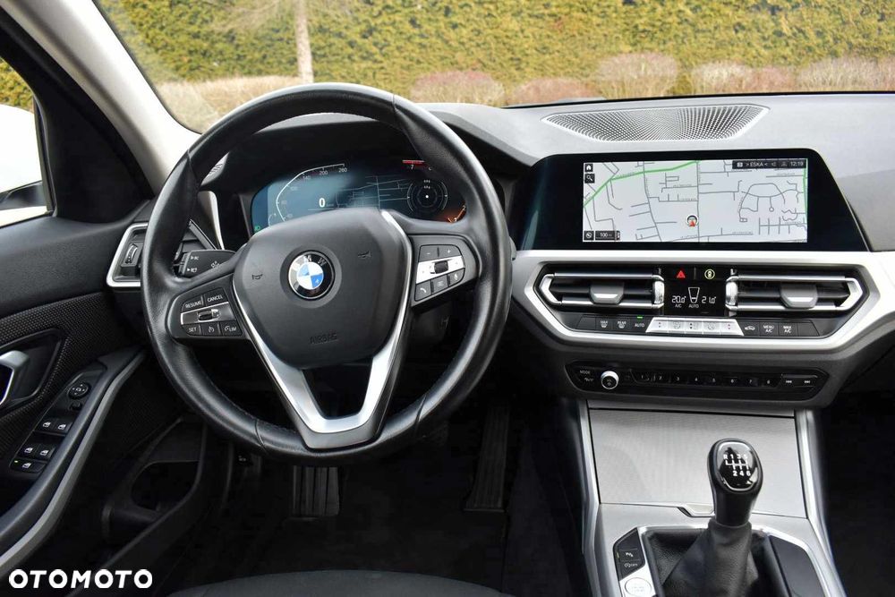 BMW Seria 3 318i Advantage - 8