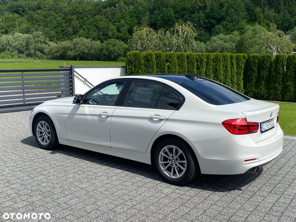 BMW Seria 3 318i - 7