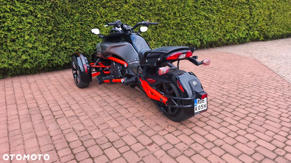 Can-Am Spyder - 4