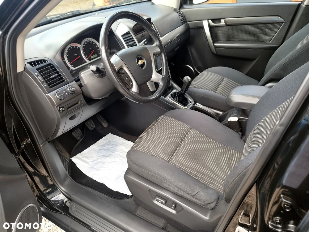 Chevrolet Captiva 2.4 LS 5os - 15