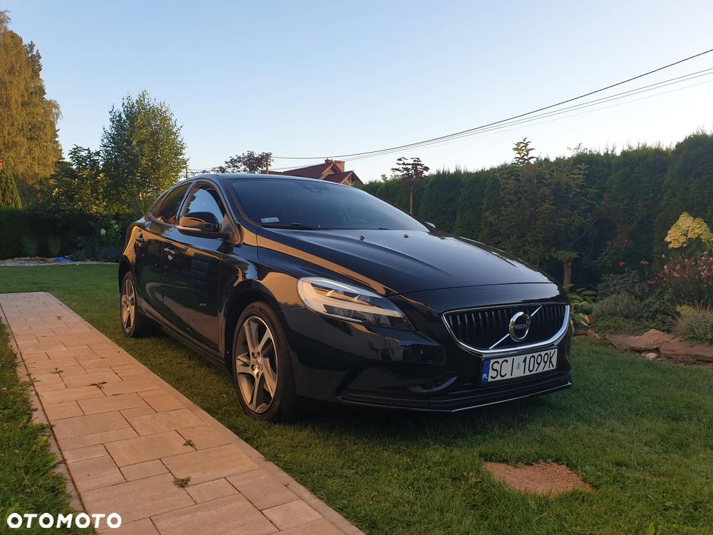 Volvo V40 T2 Drive-E Momentum - 1