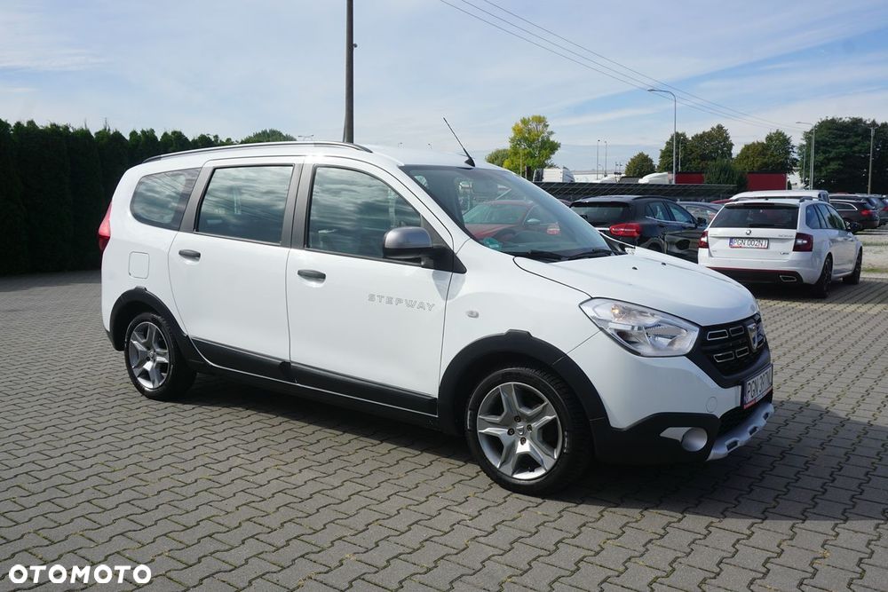 Dacia Lodgy 1.6 SCe Stepway S&S - 30