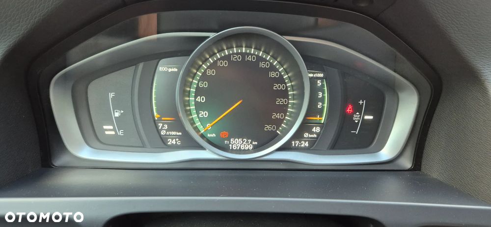 Volvo V60 D3 Momentum Core - 12