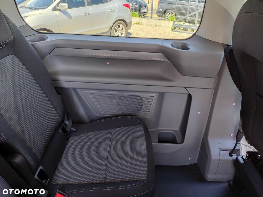 Volkswagen Caravelle 2,0 l TDI 150 KM / skrzynia biegów: 6-biegowa manualna rozstaw osi: 3500 mm - 25
