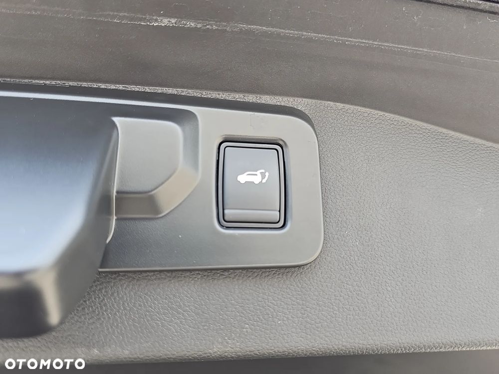 Renault Austral 1.2 E-Tech Full Hybrid 200 Iconic MMT - 24