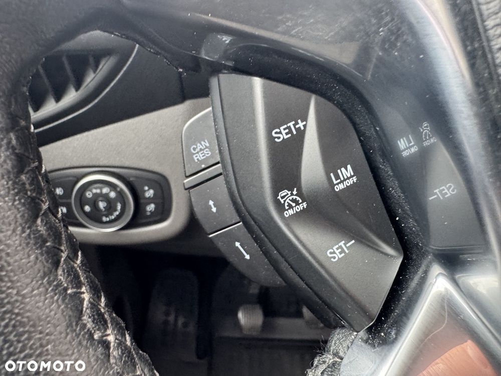 Ford Tourneo Connect Gr 1.5 EcoBlue Titanium - 26