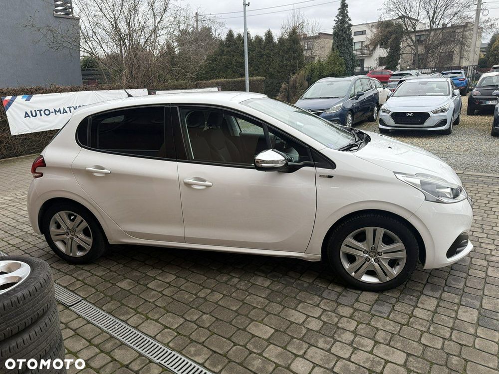 Peugeot 208 1.2 VTi Style - 5