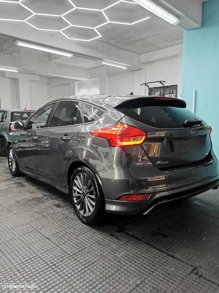 Ford Focus 1.0 EcoBoost ST-Line - 3