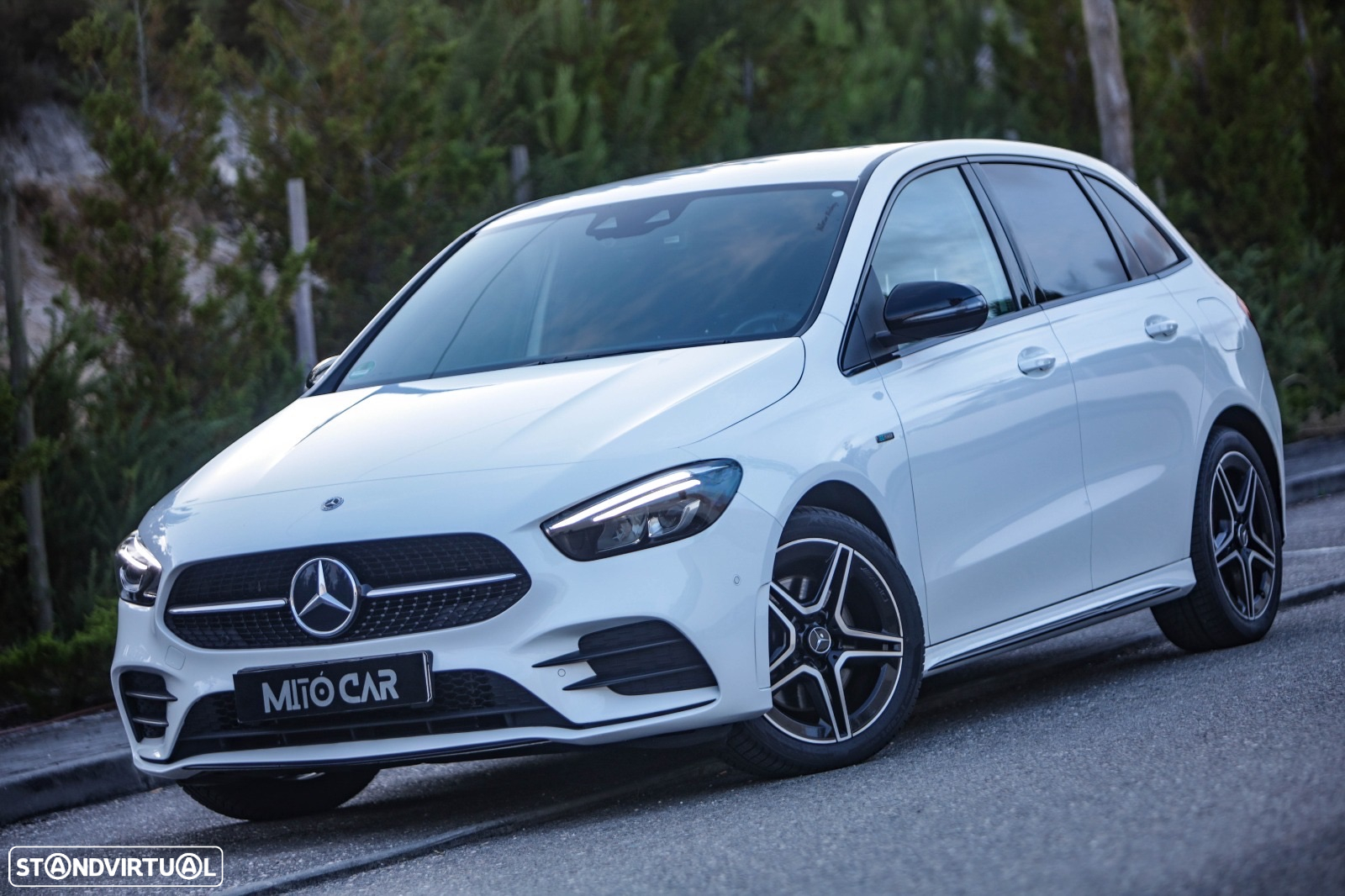 Mercedes-Benz B 250 e AMG Line - 21