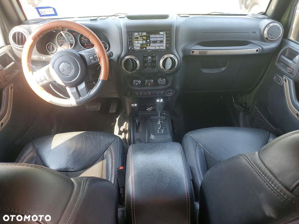 Jeep Wrangler 3.6 Unlim Sahara - 10