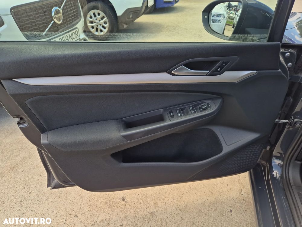 Volkswagen Golf 1.0 TSI Life - 10