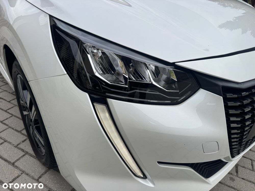 Peugeot 208 PureTech 100 Allure Pack - 21