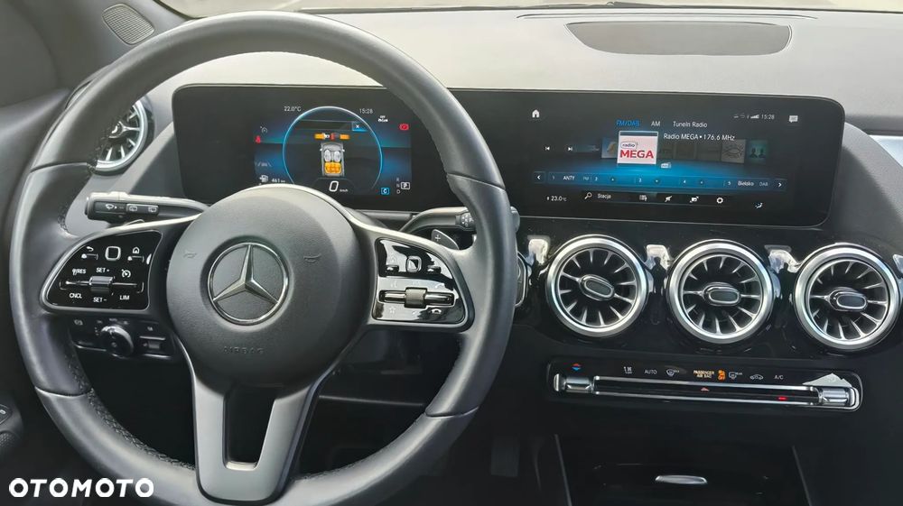 Mercedes-Benz GLA 200 Style - 12