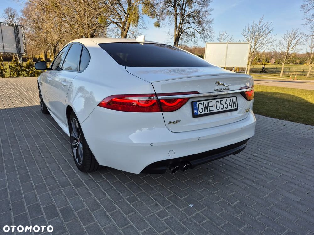 Jaguar XF 2.0 i4D AWD Prestige - 6