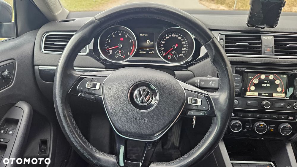 Volkswagen Jetta 1.4 TSI BMT Highline - 22