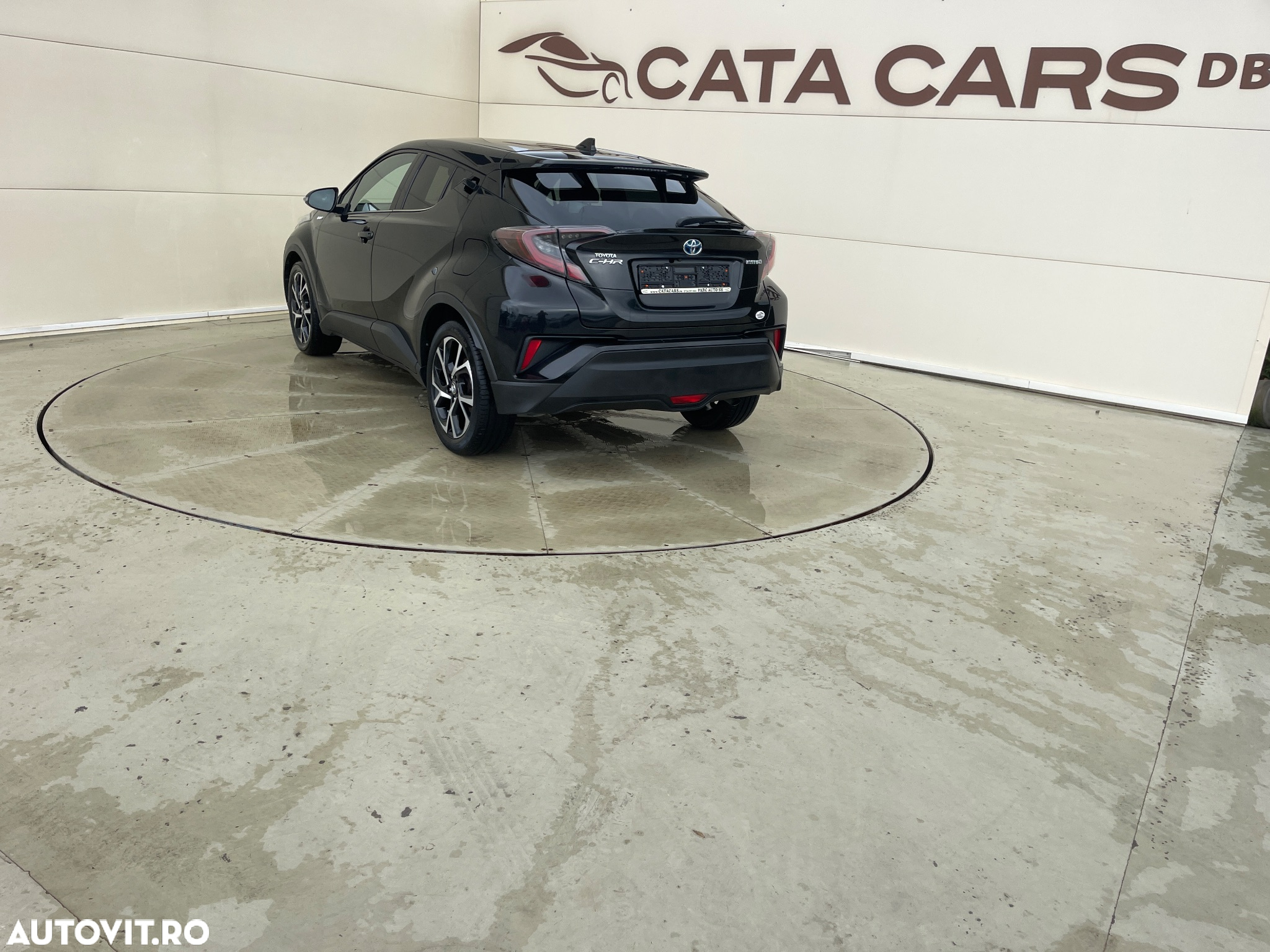 Toyota C-HR Hybrid Club - 11