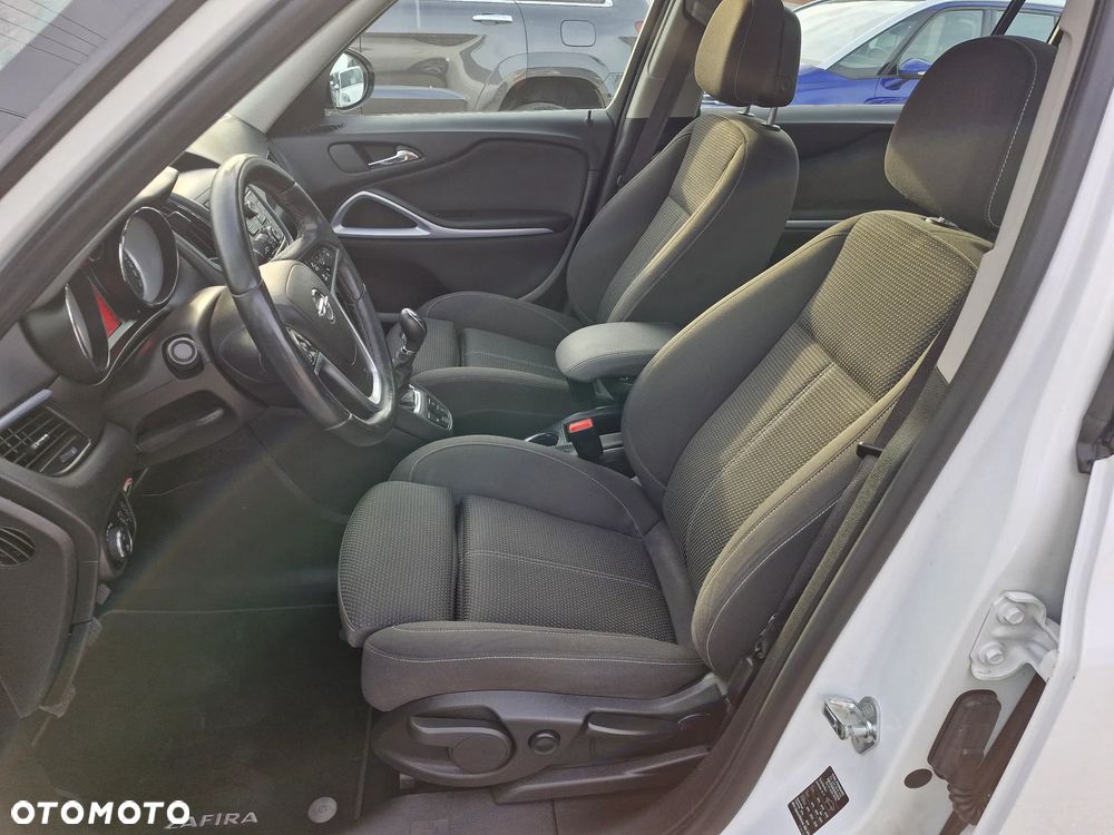 Opel Zafira - 13