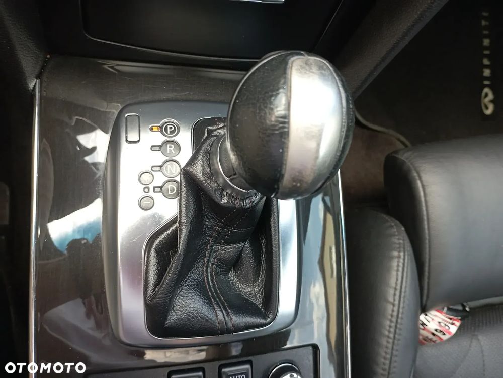 Infiniti QX70 3.7 S Premium EU6 - 20