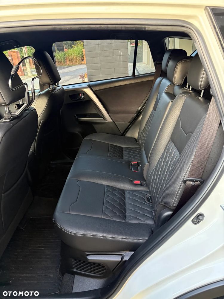 Toyota RAV4 Hybrid Prestige 4x2 - 24