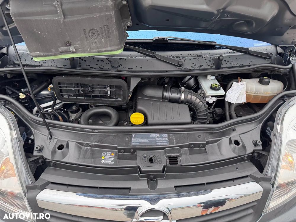 Opel Vivaro - 34