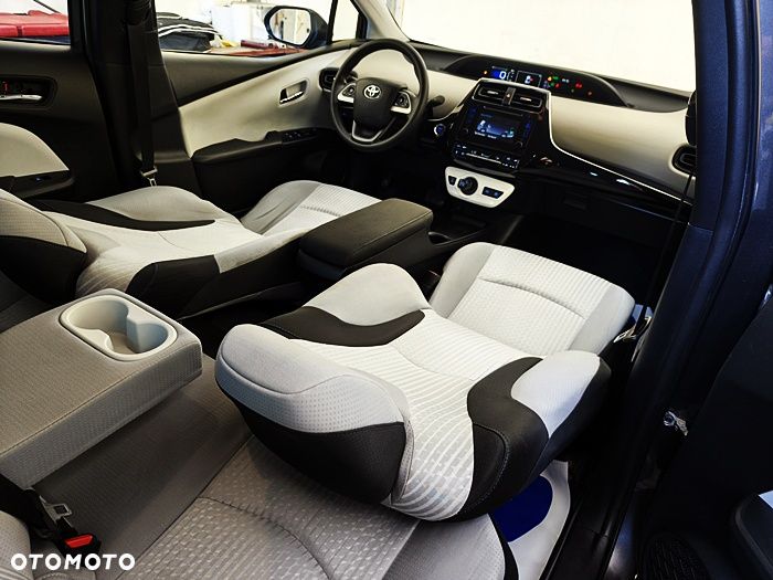 Toyota Prius - 40