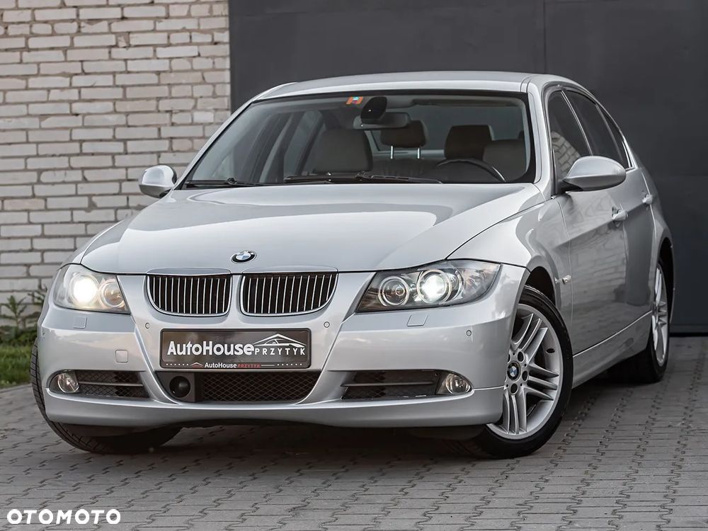 BMW Seria 3 325i - 4